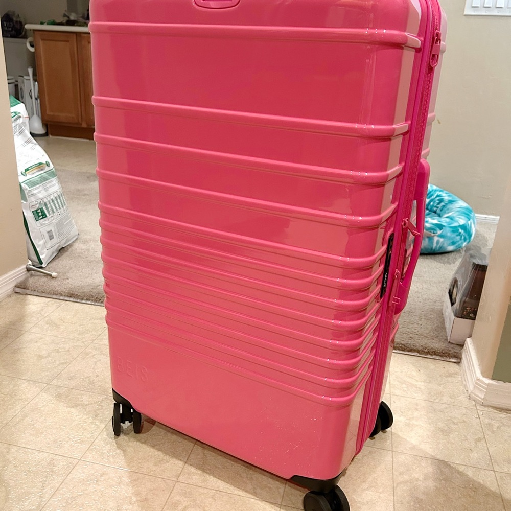 BEIS Limited Edition BARBIE PINK 29” Large Check-In